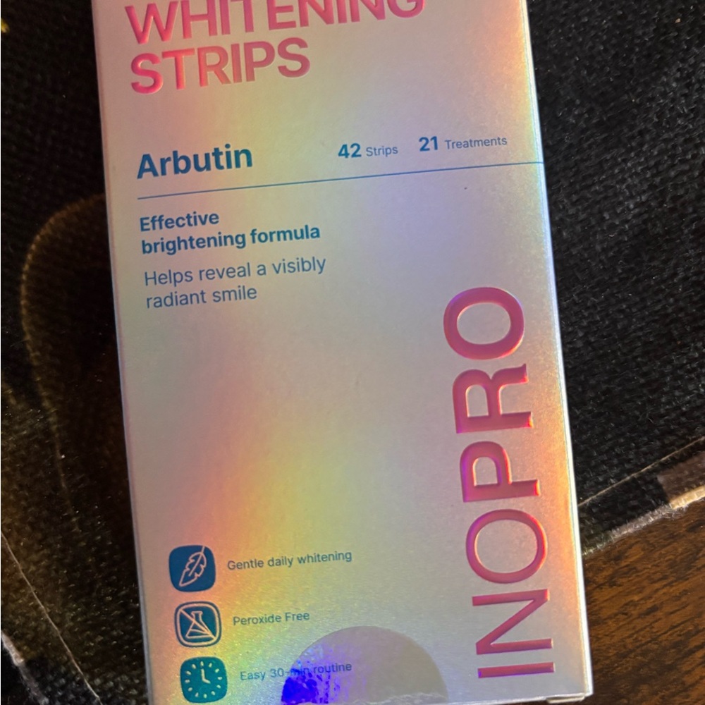 Arbutin Whitening Strips in Iridescent Pink - 42 Strips - Picture 6 of 7